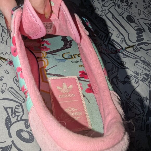 RARE Limited Edition Adidas x Arizona Tea Green Tea Sneakers - Picture 2 of 9